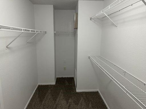 Building Photo - 9328 Goldenview Dr