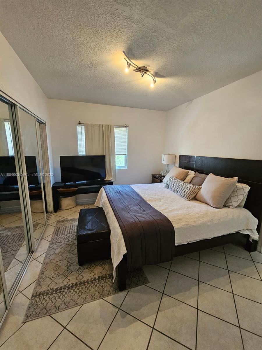 Building Photo - 3500 Coral Way