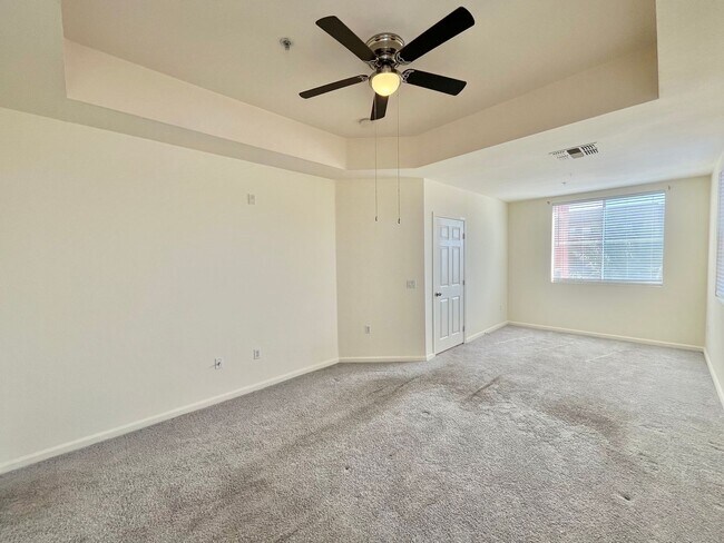 Building Photo - Spacious 2 Bedroom High-Rise Condo with Resort-Style Amenities & Oversized Balcony