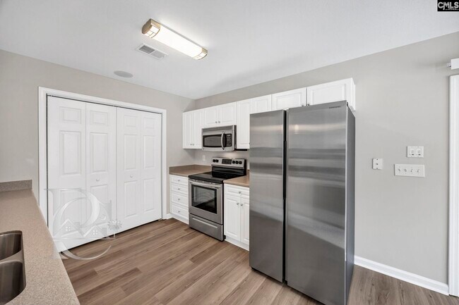 Building Photo - 1039 Glencroft Dr