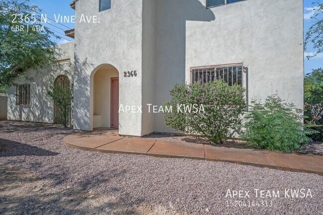 Primary Photo - 2365 N Vine Ave