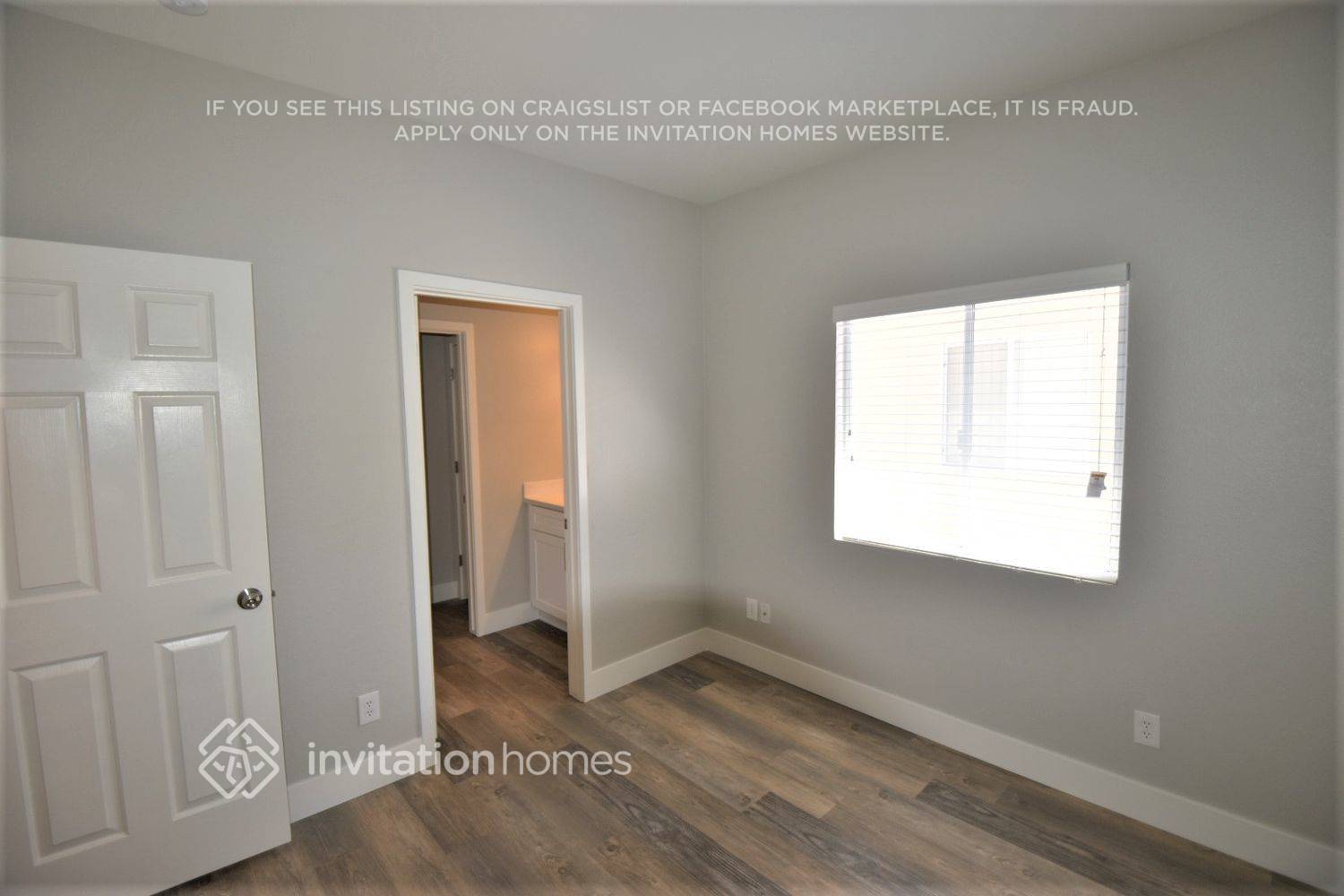 Building Photo - 3933 Country Lights St
