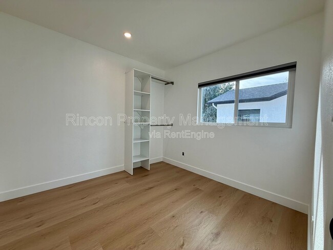 Building Photo - 607 Lemon Way