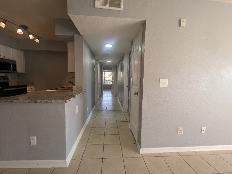 Building Photo - 4050 Dancing Cloud Ct
