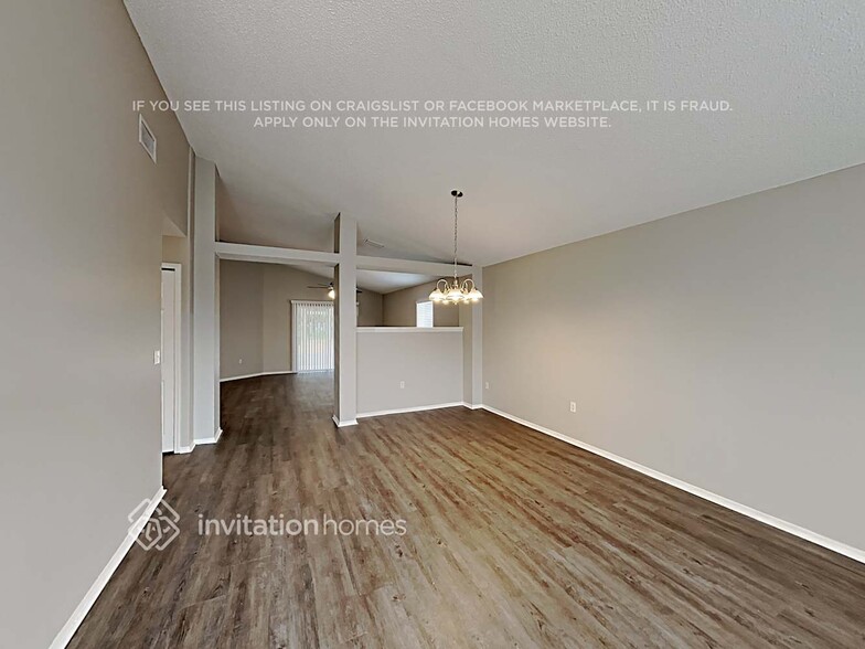 Building Photo - 5503 Starling Loop