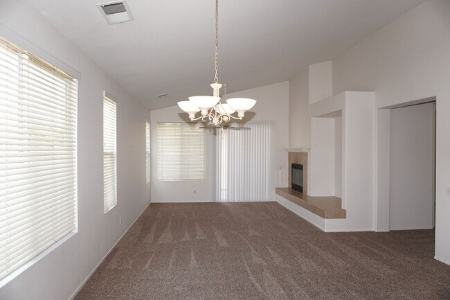 Building Photo - 14752 Eaglehead Mountain Dr