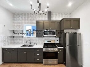 Building Photo - Beautiful, Modern and Affordable Studio Home For Rent