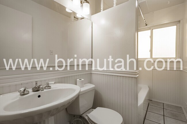 Building Photo - 5856 S 157 W