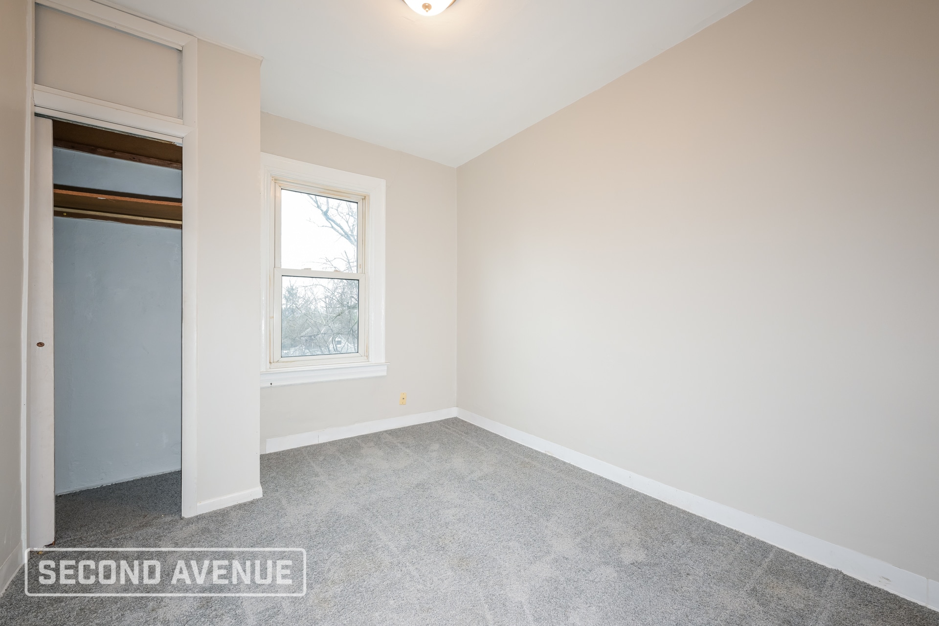 Building Photo - 7645 Highland Ave