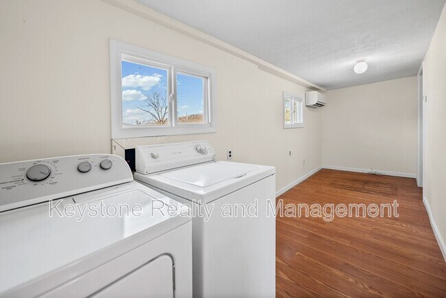 Building Photo - 1340 Donelson Pkwy