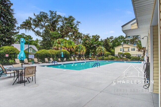 Building Photo - 198 Grand Oaks Dr