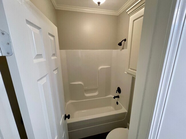 Building Photo - 4 bed 2.5 bath home in Ridgeland!*MOVE IN ...