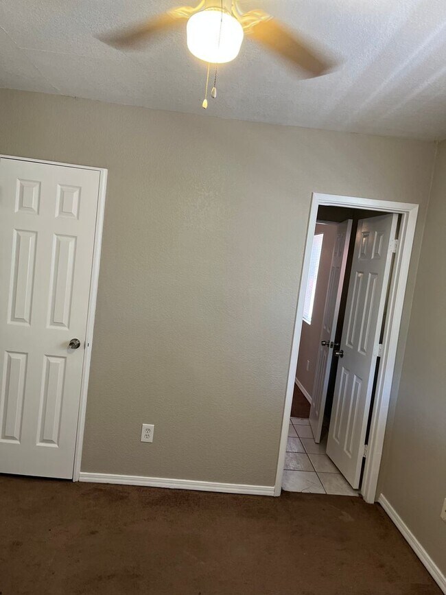 Building Photo - 4366-4368 Felton St