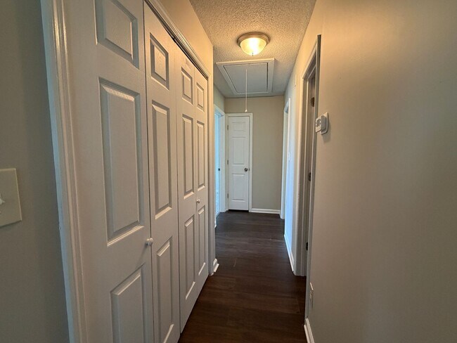 Building Photo - 3626 Pebble Creek Dr