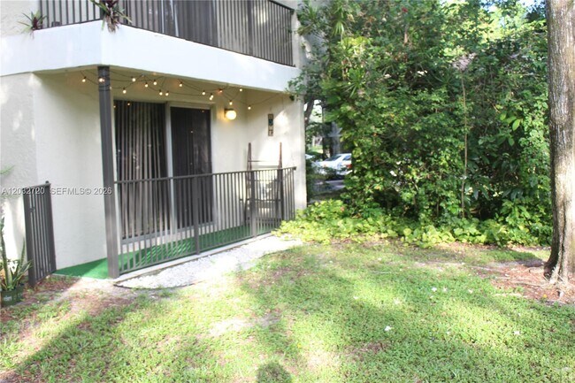Building Photo - 110 Gardens Dr