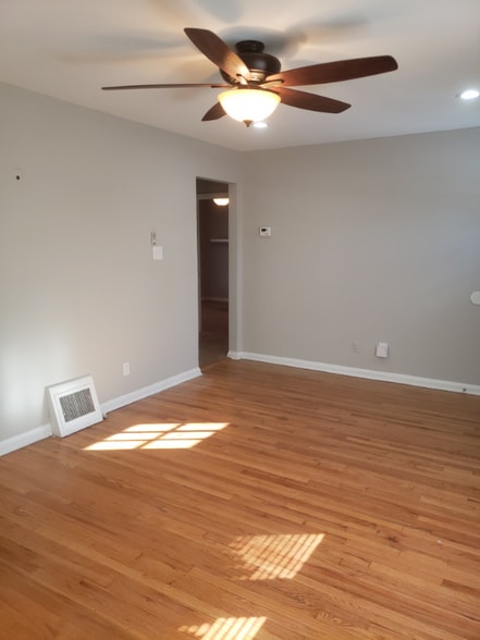 Building Photo - 2457 Shannon Ave