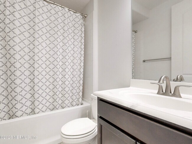 Building Photo - 121 Newfield Wy.