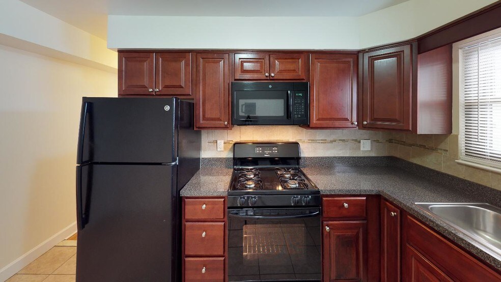 Arms Apartments 785 Green St Iselin NJ 08830 Apartment Finder