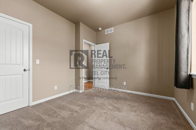 Building Photo - 3002 W 22nd St