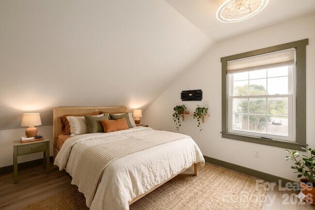 Building Photo - 8478 Rocky River Rd