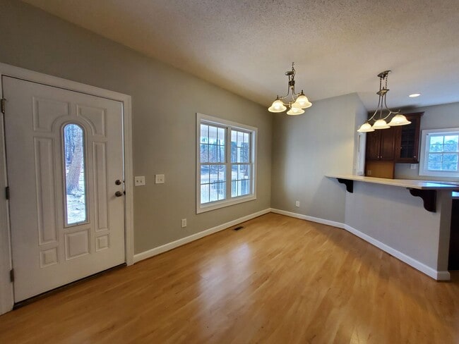 Building Photo - 958 Flynn McPherson Rd