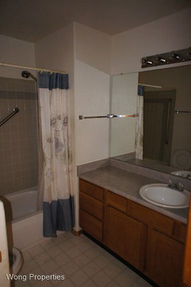 Building Photo - 3 br, 3 bath House - 5177 S. Liverpool Way...