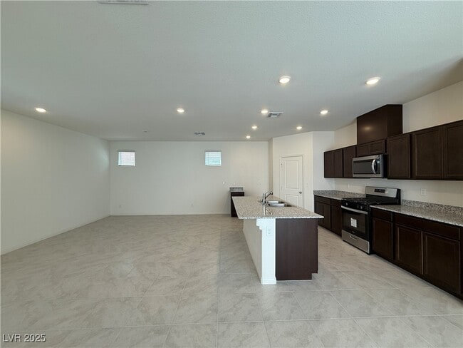 Building Photo - 9097 Vesey Ave