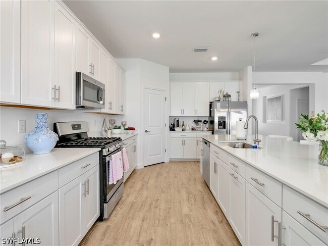 Building Photo - 18278 Ridgeline Dr