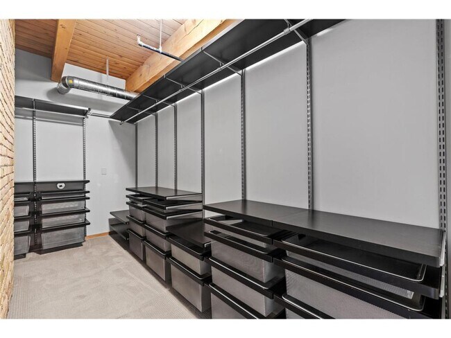 Building Photo - 404 N Washington Ave