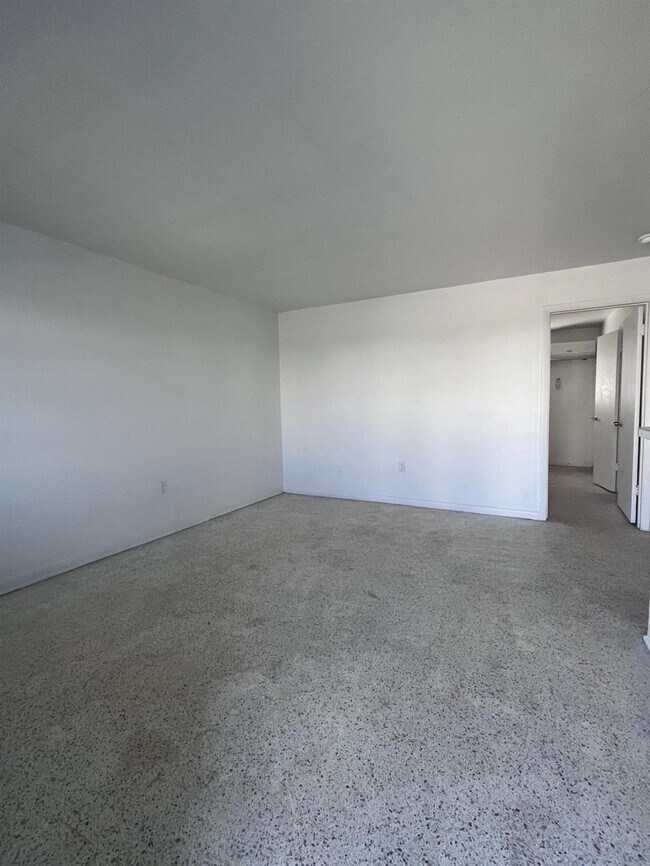 Building Photo - 1126 Sesame St