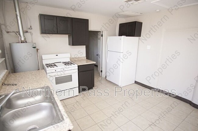 Building Photo - 411 Dodge Rd