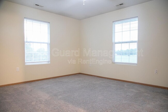 Building Photo - 1005 Ave K Ave