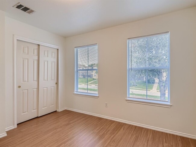Building Photo - 13913 Harris Ridge Blvd