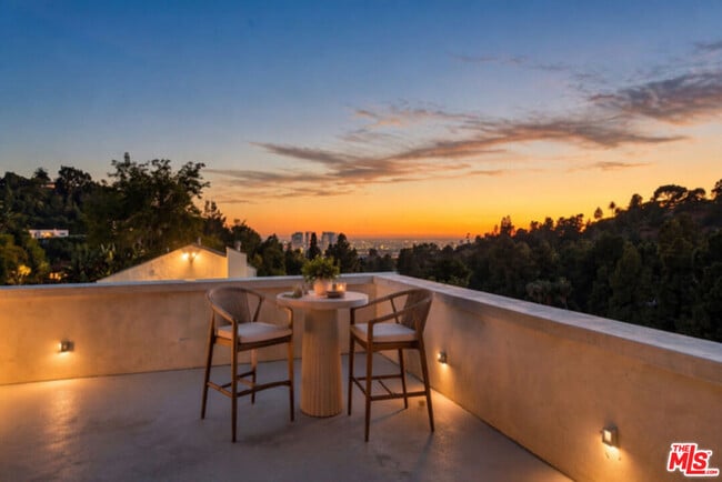 Building Photo - 1591 Lindacrest Dr