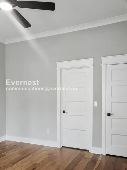 Building Photo - 121 Lucile St
