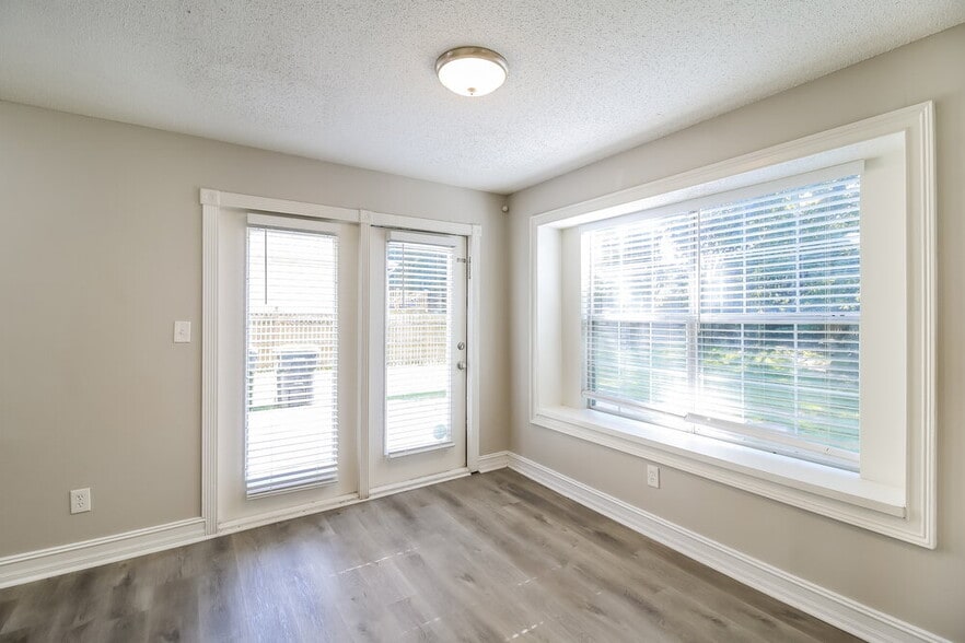 Building Photo - 17 Arbor Cove Dr
