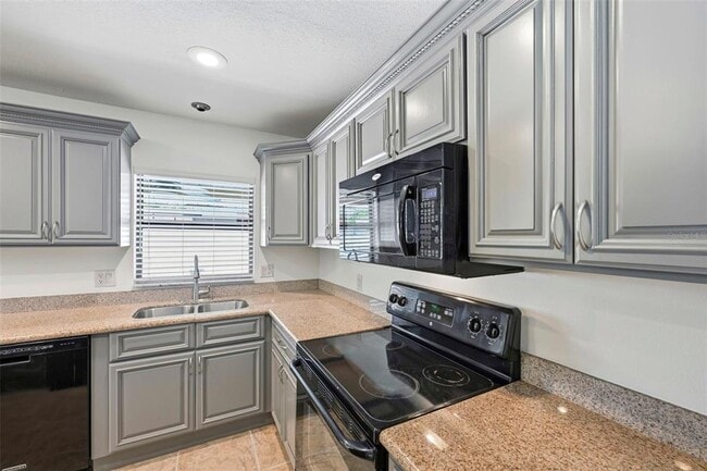 Building Photo - 3707 Pelican Ln