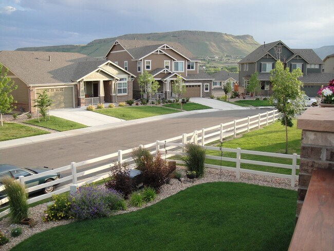 Building Photo - Absolutely Stunning West Arvada/Golden Gem...