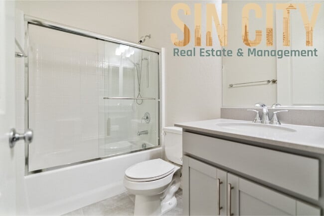 Building Photo - 11828 Black Canary Ave