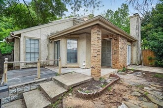 Building Photo - 231 Shady Ln Dr