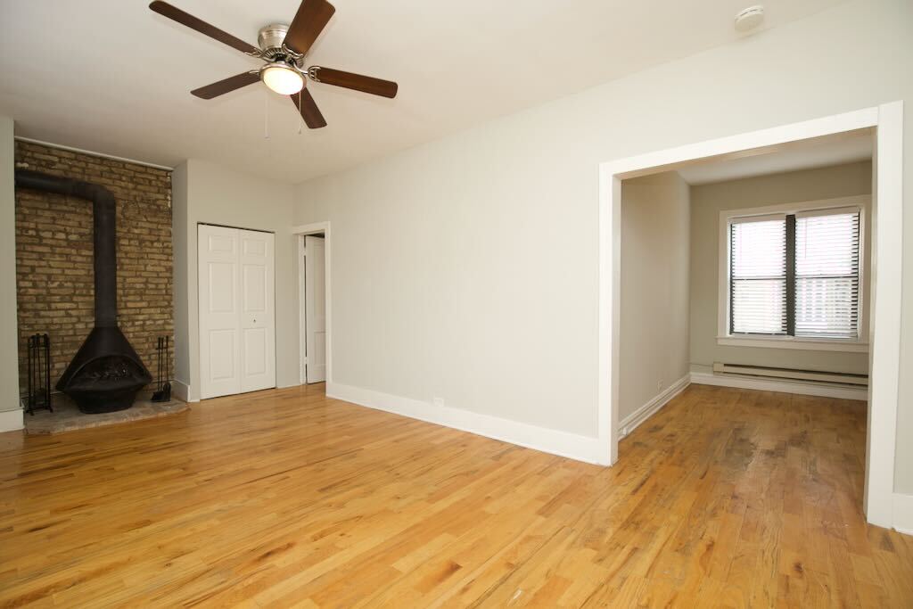 Building Photo - 3722 N Pine Grove Ave