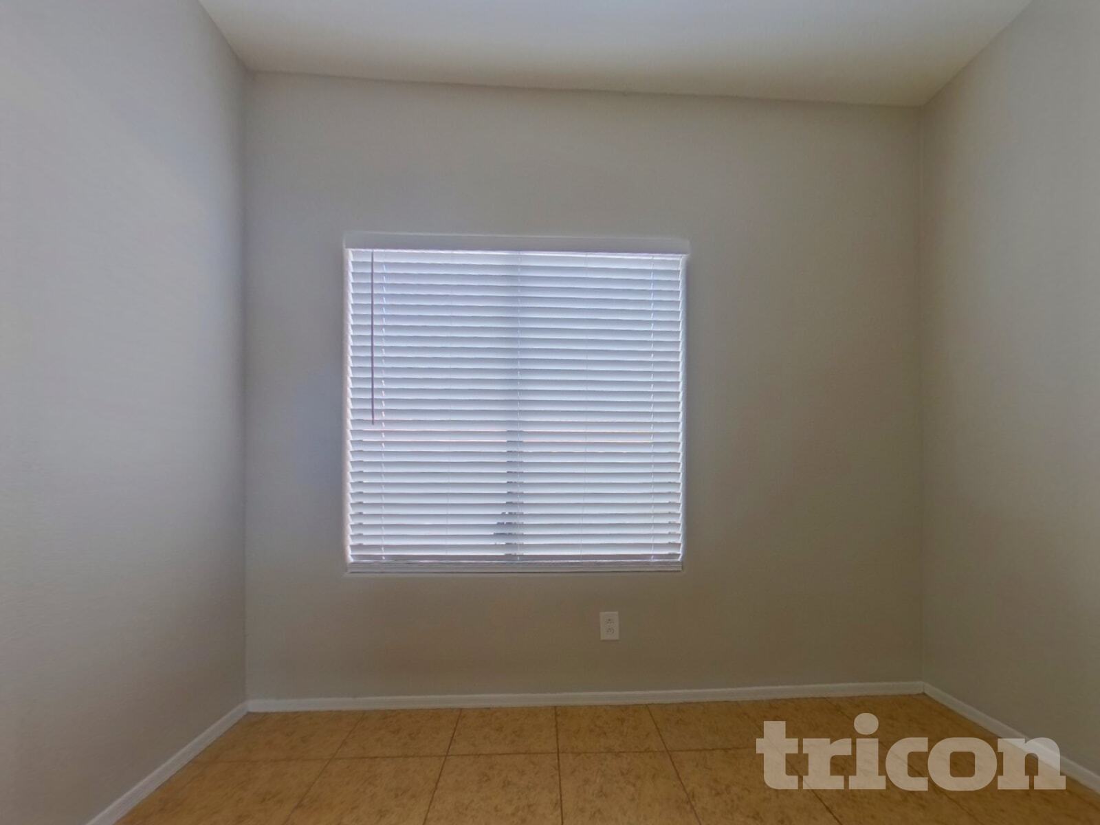 Building Photo - 83 5th Ave W