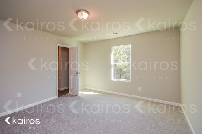Building Photo - 215 Hawthorn Trail