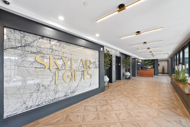 Building Photo - 40 Center St