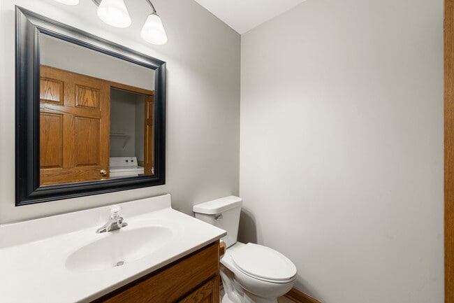 Building Photo - 1477 Stonefield Dr