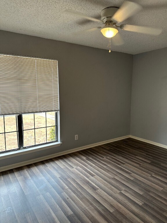 Building Photo - 1614 Plateau Ridge