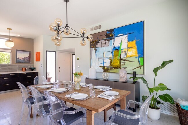 Building Photo - Luxury Mid Century Oasis in Palm Springs