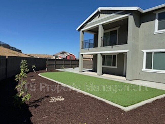 Building Photo - 3349 Hedgerow Ct