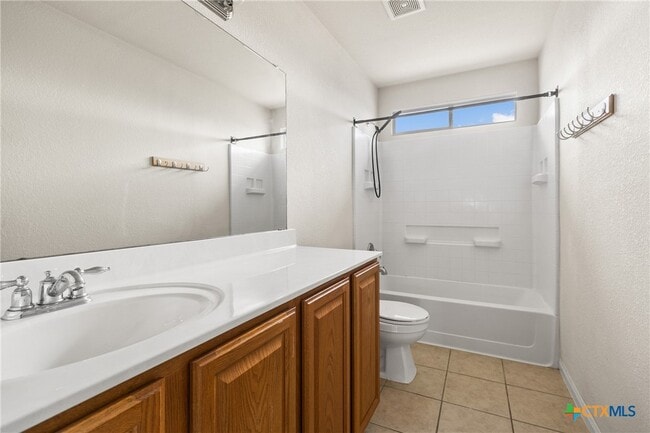 Building Photo - 6202 Bridgewood Dr