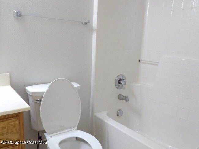 Building Photo - 1605 Sawgrass Dr SW